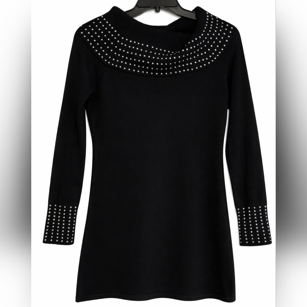 NWOT Women's Sz Large Black Stud-Embellished Scoop Neck Sweater With Side Splits
